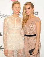 karolina_kurkova_wearing_elie_saab_spring_2014_lace_long_sleeve_gown_2014_elton_john_oscar_party_10.jpg