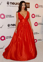 Khloe__Kim___Kourtney_Kardashian__2014_Elton_John_AIDS_Foundation_Academy_Awards_Party__28.jpg