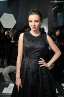 1396879_miranda_kerr_people_au_defile_h_m_950x0_1.jpg