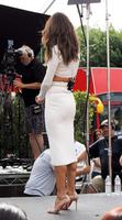 alessandra_ambrosio_on_the_set_of_extra_in_los_angeles_10.jpg