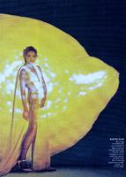 vogue_us_nov_2004_5.jpg