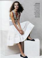 vogue_us_nov_2004_23.jpg