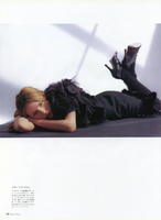 vogue_jp_oct_2004_1_a_silent_romance_005.jpg