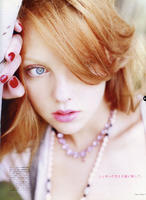 vogue_jp_oct_2004_7_vogue_beauty_003.jpg