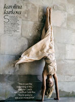 70024_VogueUS_September2004_05_phStevenMeisel_KarolinaK_122_365lo.jpg