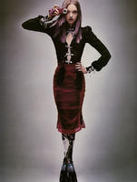 94403_Vogue_Fran01a_Agosto2004_phCraigMcDean_GemmaWard_02_122_213lo.jpg