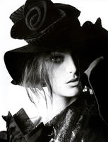 38770_Vogue_Fran38a_Agosto2004_phDavidSims_DariaWerbowy_12_122_13lo.jpg