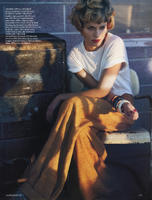 ambervalletta_vogueuk_mar05_lauriebartley_003_vi.jpg