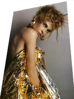 06124_VogueFra_April05_ErinWasson_IVLamsweerde_VMatadin001_122_752lo.jpg