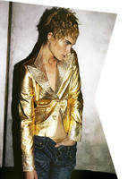 06155_VogueFra_April05_ErinWasson_IVLamsweerde_VMatadin005_122_913lo.jpg