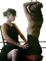 12054_VogueParis_Abril2005_phMarioSorrenti_CarolynMurphy_05_122_56lo.jpg