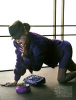 12280_VogueParis_Abril2005_phMarioSorrenti_CarolynMurphy_09_122_407lo.jpg