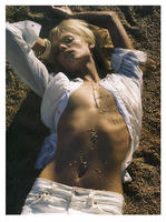 75302_Vogue_Fran14a_JunhoJulho2005_phMikaelJansson_JuliaStegner_03_122_430lo.jpg
