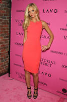 fashion_show_pink_carpet_2012_erin_heatherton_after_party_victorias_secret_hi_res.jpg