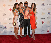 Lily_Aldridge_Sports_Illustrated_Hosts_Club_KLeS3xZeAjQx.jpg