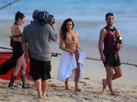 kim_kardashian_bikini_candids_photoshoot_in_thailand_march_2014_4.jpg
