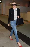 miranda_kerr_in_japan_narita_international_airport_in_tokyo_2.jpg