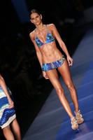 Izabel_Goulart_18.jpg