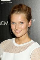toni_garrn_captain_america_the_winter_soldier_pr__2_.jpg