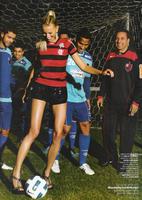 Vogue_Brasil_Novembro2011_Karolina_Kurkova_ph_JRDur__1_.jpg