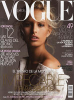 86329_Pichichi_KarolinaKurkova_VogueSP1006_01_122_375lo.jpg