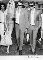 07135_SalvatoreFerragamo_SS08_ClaudiaSchiffer_phMarioTestino_02_122_260lo.jpg