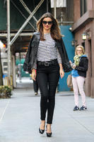 Miranda_Kerr_08.04.14_DFSDAW_130.jpg
