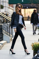 Miranda_Kerr_08.04.14_DFSDAW_144.jpg