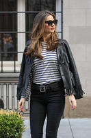 Miranda_Kerr_08.04.14_DFSDAW_105.jpg