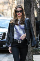 Miranda_Kerr_08.04.14_DFSDAW_107.jpg