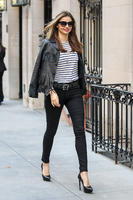 Miranda_Kerr_08.04.14_DFSDAW_120.jpg