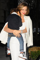 CELEBRITIES_POSTED_BY_HEY_PRETTY_FOR_LVSM_FORUM_059.jpg
