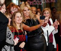 heidi_klum_at_america_s_got_talent_red_carpet_event_in_nyc_9.jpg