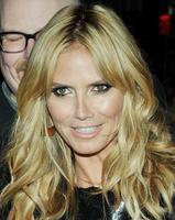heidi_klum_at_america_s_got_talent_red_carpet_event_in_nyc_14.jpg