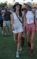 alessandra_ambrosio_at_2014_coachella_music_and_arts_festival_in_indio_14.jpg