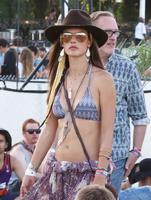 alessandra_ambrosio_in_bikini_top_at_coachella_festival_3.jpg