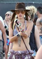 alessandra_ambrosio_in_bikini_top_at_coachella_festival_5.jpg
