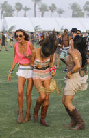 Alessandra_Ambrosio__2014_Coachella__03.jpg
