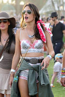 Alessandra_Ambrosio__2014_Coachella__21.jpg