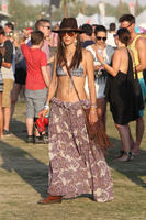 Alessandra_Ambrosio_in_bikini_at_Coachella_05.jpg