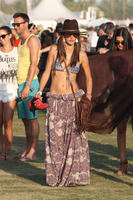 Alessandra_Ambrosio_in_bikini_at_Coachella_07.jpg