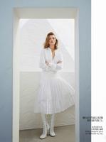 arizona_muse_by_patrick_demarchelier_for_vogue_china_may_2014_7.jpg