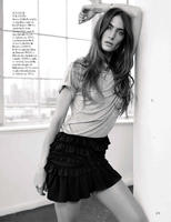 SH_VogueSpain_Mar14_2.jpg