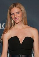 brooklyn_decker_wearing_martin_grant_jumpsuit_2014_white_house_correspondents_association_dinner_weekend_in_washington_2.jpg
