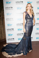 lindsay_ellingson_at_the_4th_annual_unicef_masquerade_ball_at_angel_orensanz_foundation_4.jpg