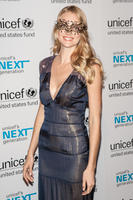 lindsay_ellingson_at_the_4th_annual_unicef_masquerade_ball_at_angel_orensanz_foundation_5.jpg