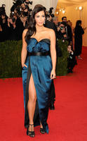 kim_kardashian_met_gala_2014.jpg