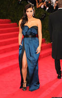 o_KIM_KARDASHIAN_900.jpg