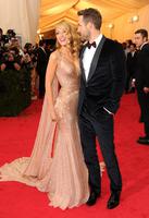 blake_lively_ryan_reynolds_210912843918_gallery_max.jpg