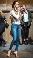 adriana_lima_at_maybelline_commercial_set_in_new_york_2.jpg